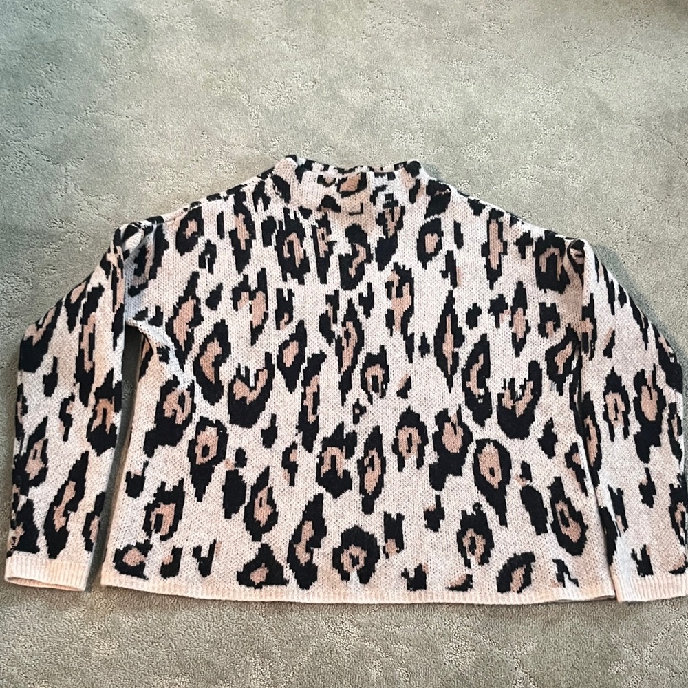 Ply Cashmere Leopard Print Sweater - Black and Pink